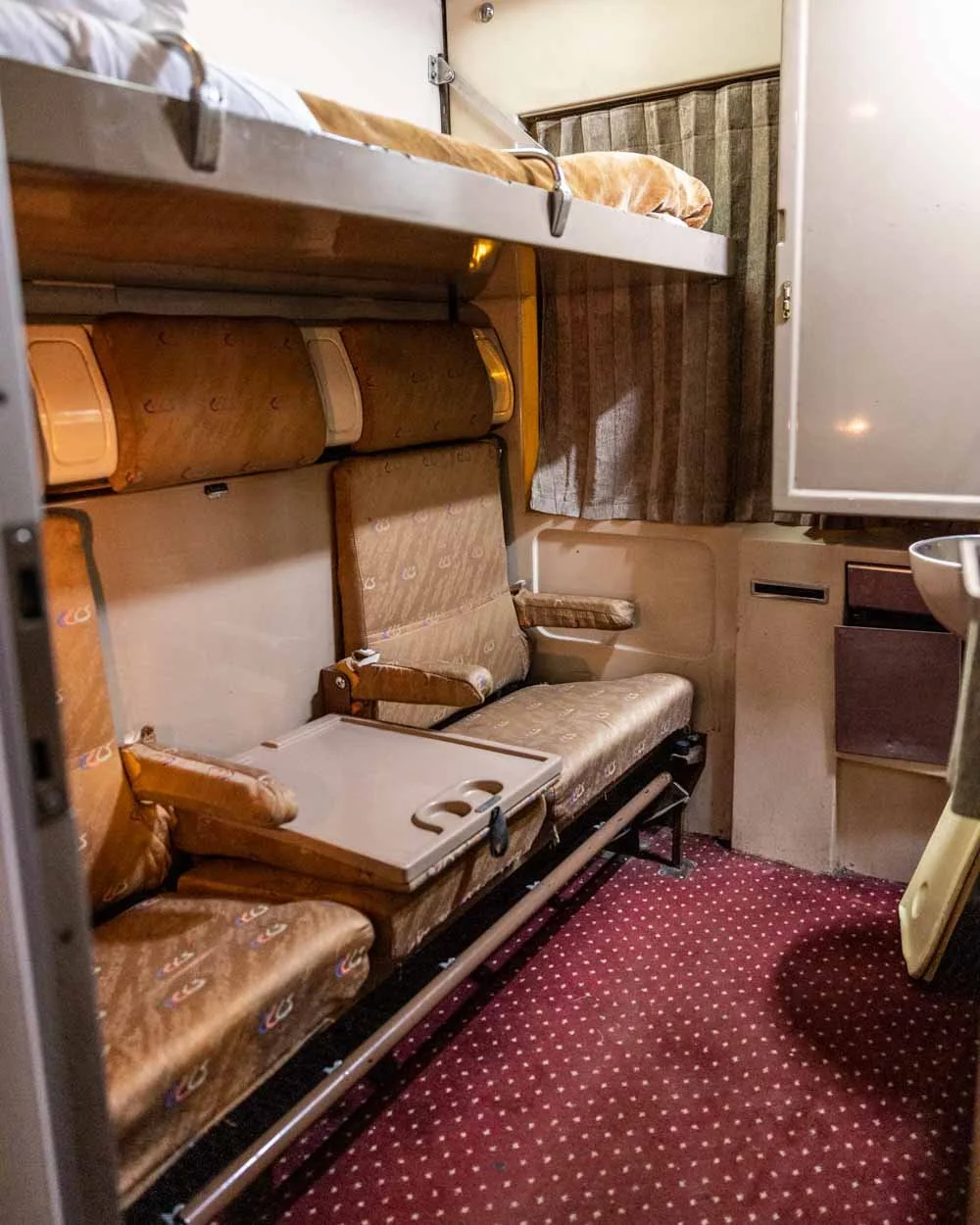 Cairo to Luxor Sleeper Train: 2026 Prices, Cabins & Booking Guide